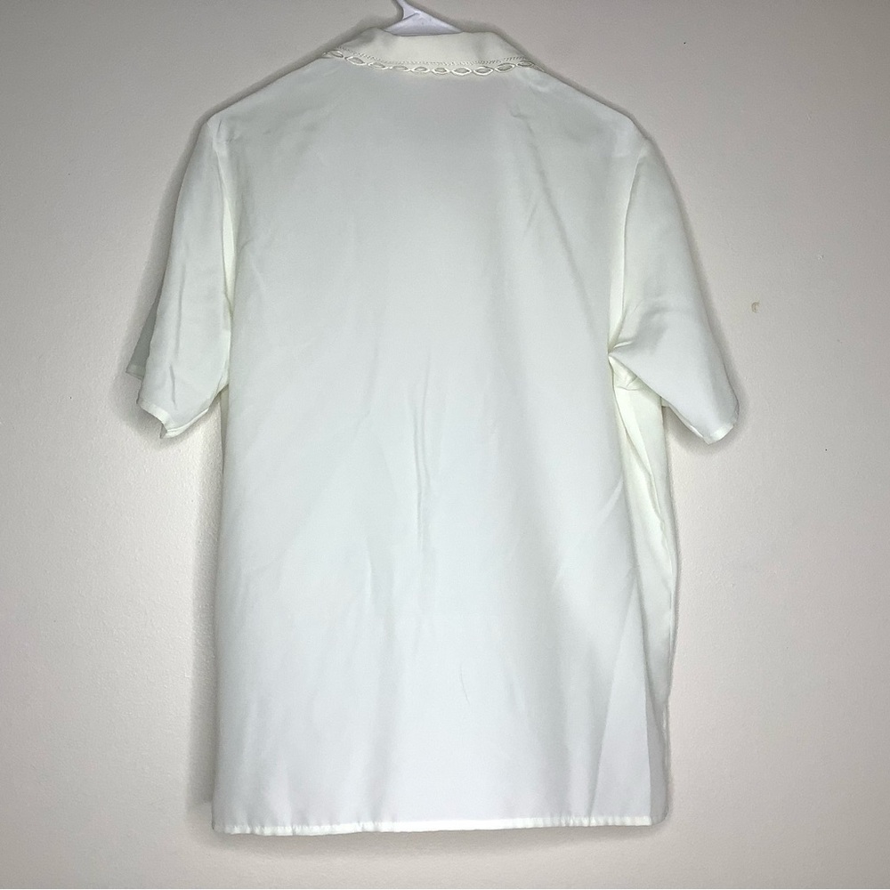 < Vtg Yves St. Clair Ivory Button Down With Floral Detail > - Picture 5 of 5